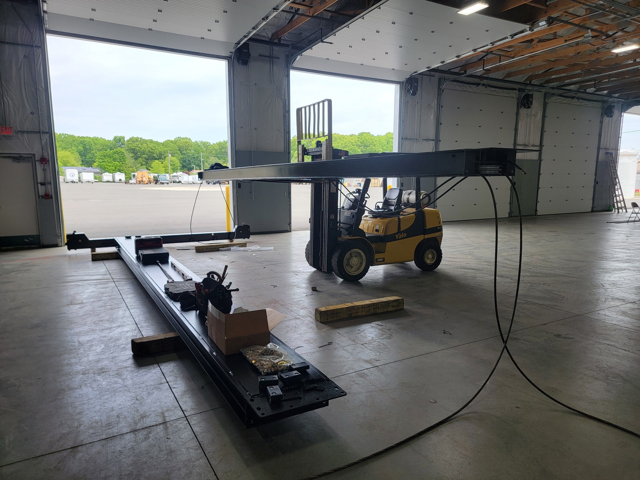 4-post runway lift install by Panther Lift