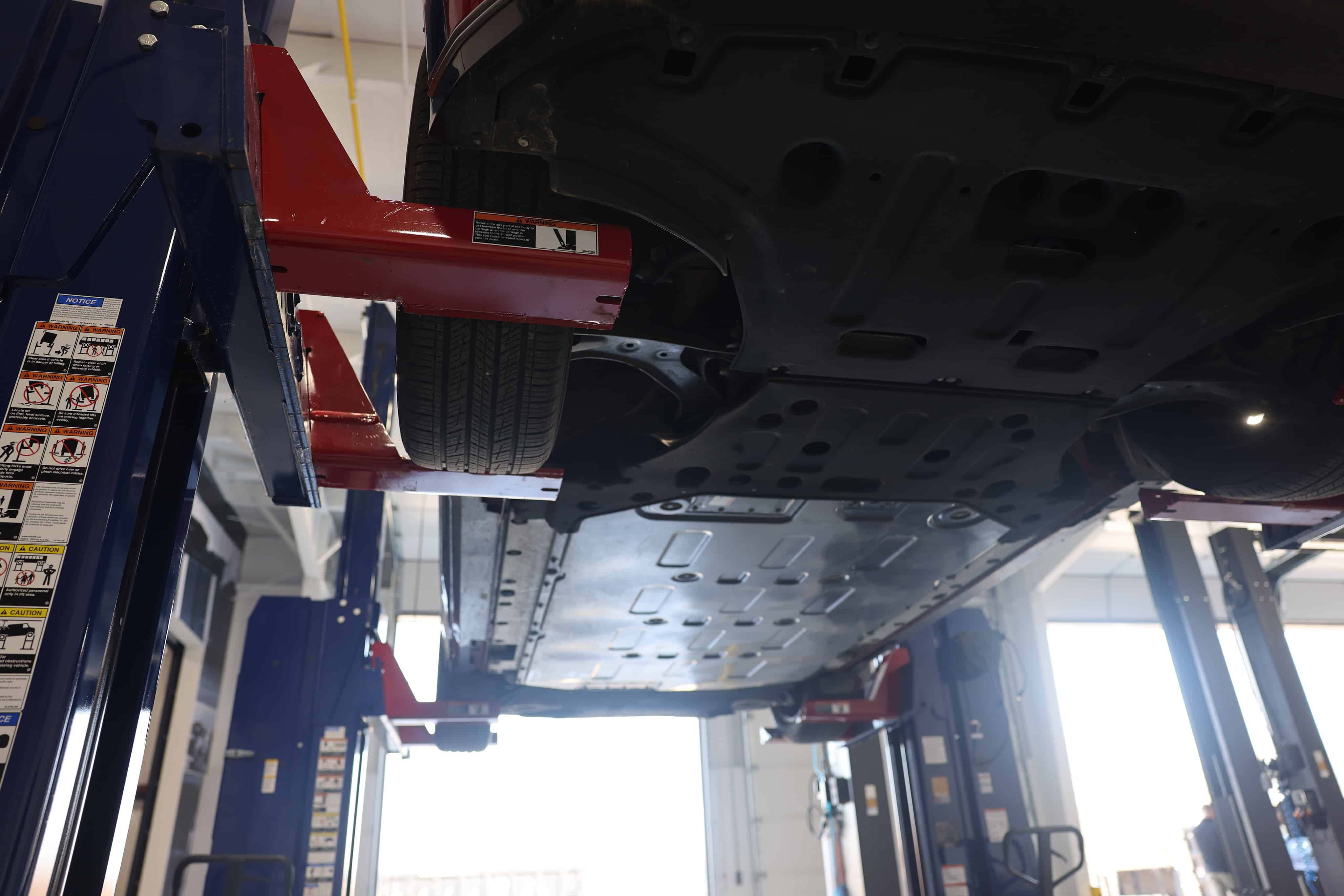 Challenger CLHM-190W 19,000 lb Per Column Mobile Column Lift Wireless Wide Base - Image 6