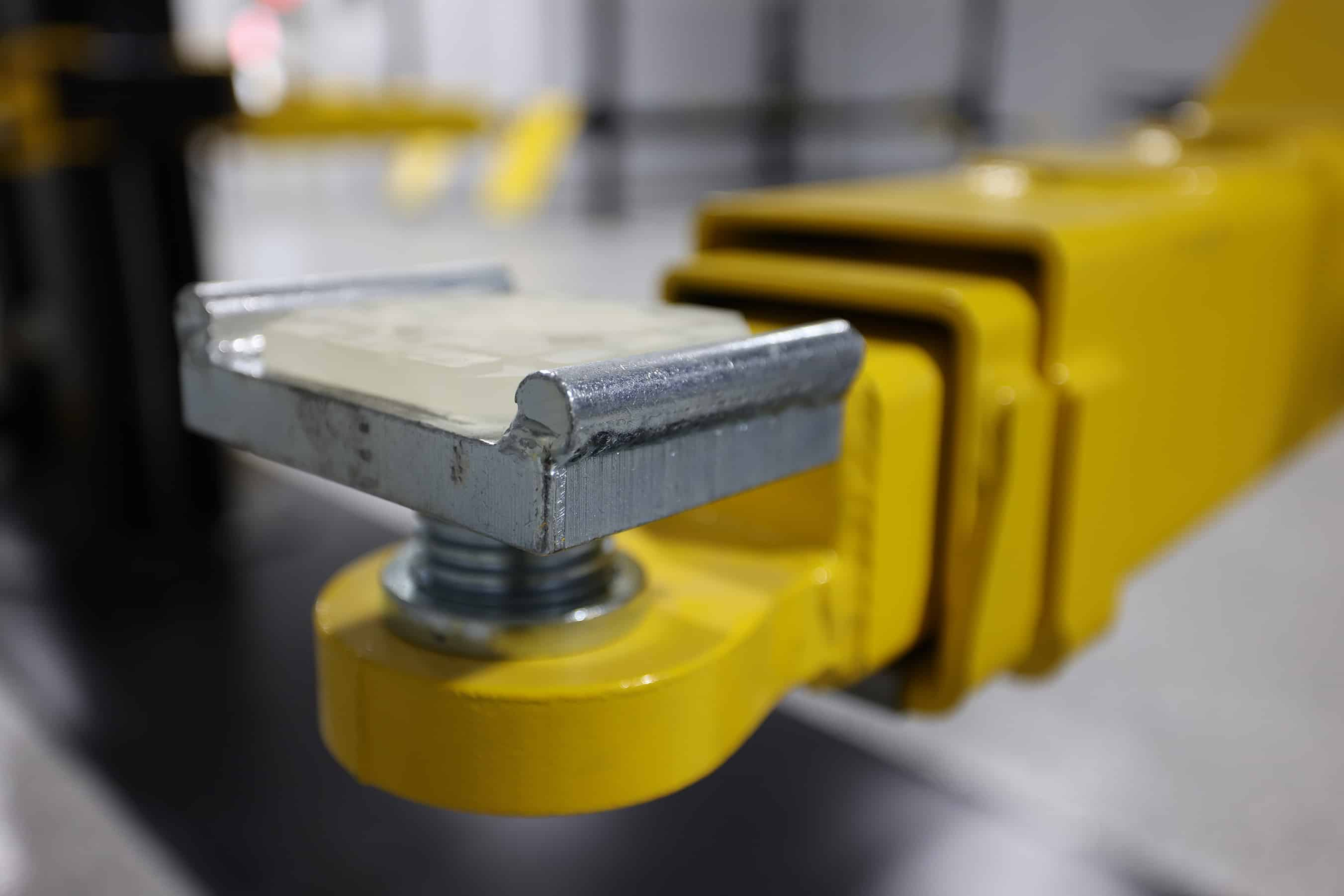 Challenger CL16-3S 16,000 lb 2-Post Lift Symmetric Arms Heavy-Duty - Image 2